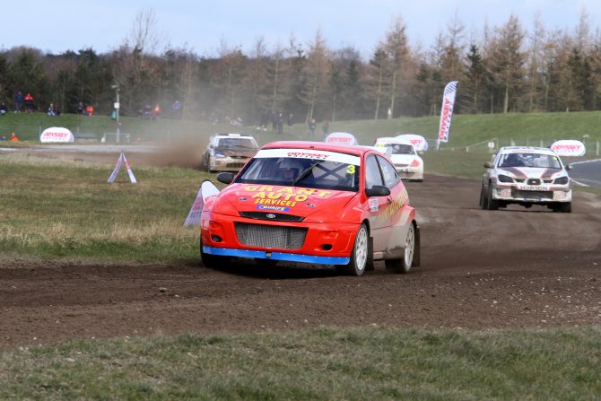 Andy Grant's Ford Focus Supercar at Croft.