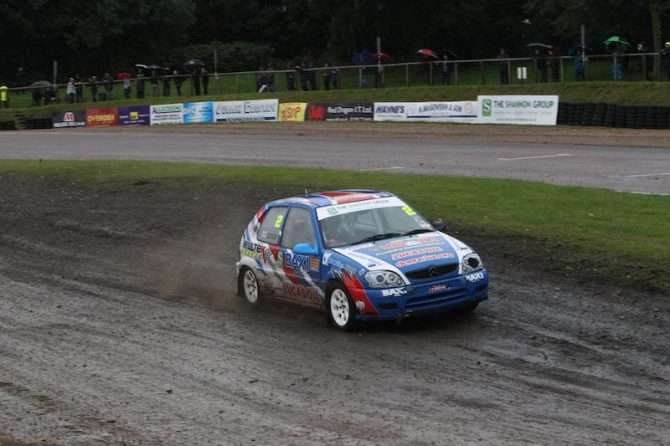 Lomax splashes to Lydden Hill success and seals 2014 Hothatch title