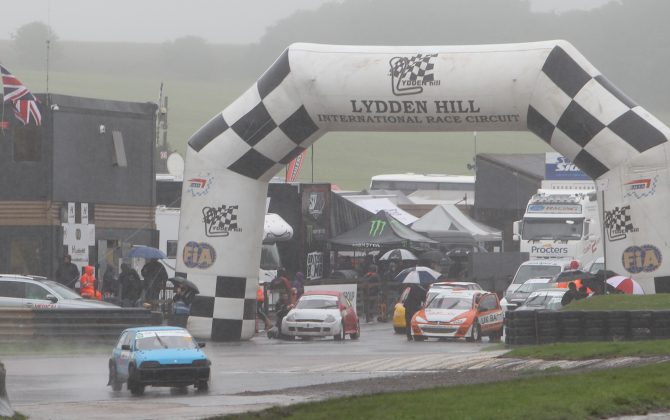  Rooke claims SuperNational victory at Lydden Hill