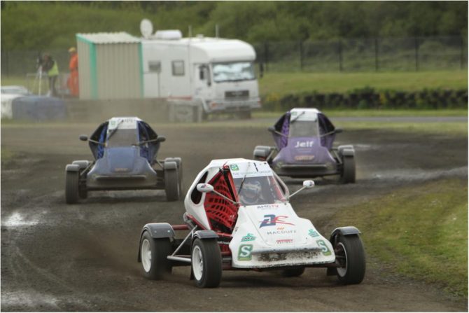 The battle between Palmer and Scott resumes this weekend at Pembrey