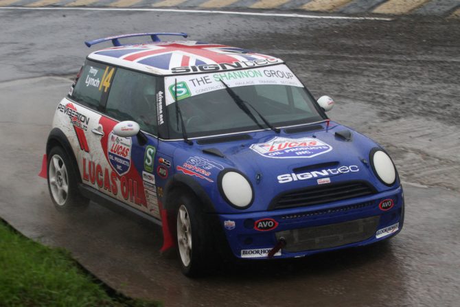 Tough times for Lynch at Lydden Hill 